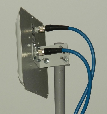 Антэкс Petra Broad Band MIMO 2x2 панельная антенна